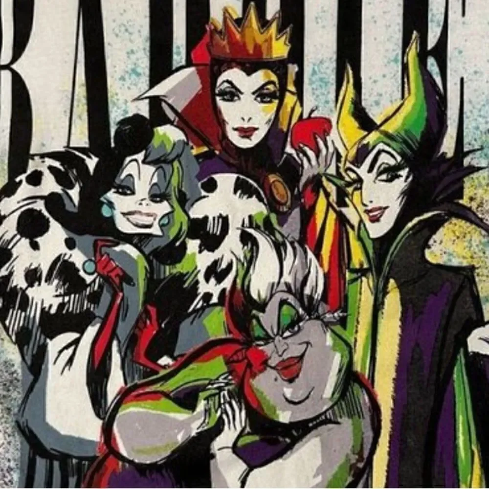 👻✨🧚🏽‍♂️ Disney “Baddies” cotton T-shirt size medium